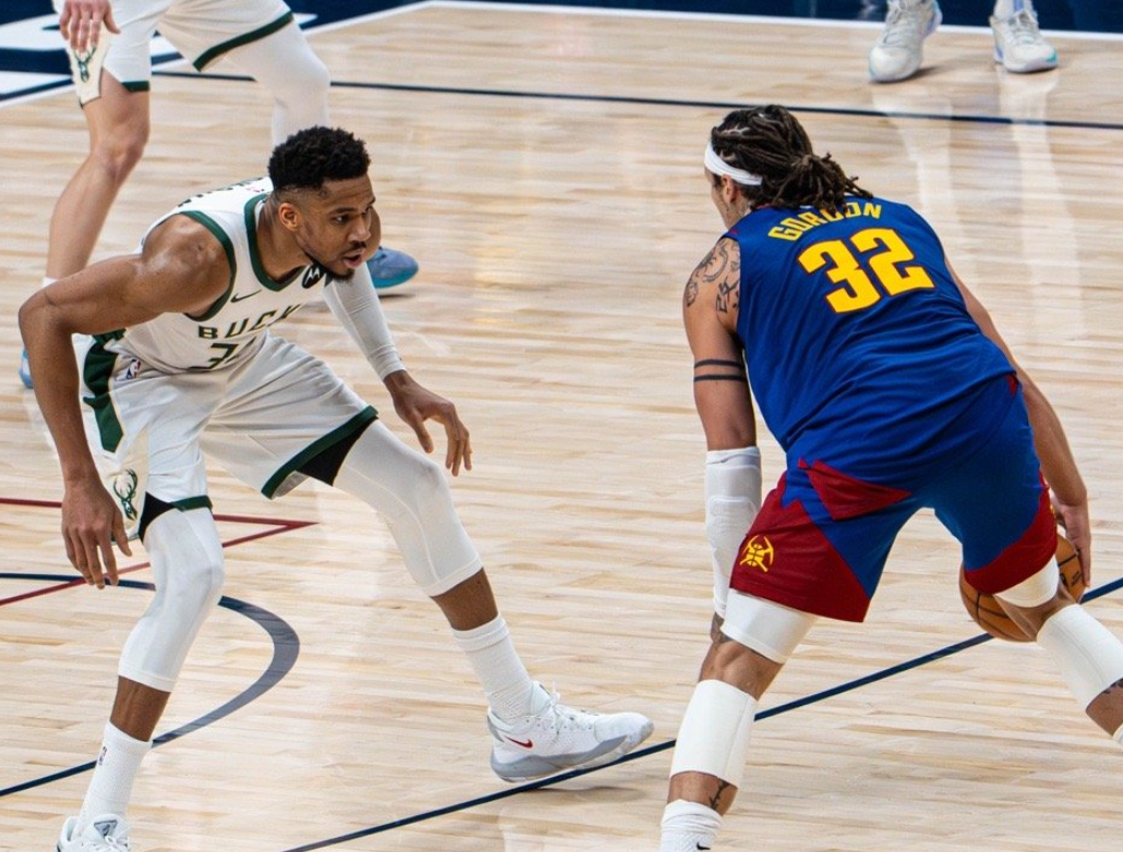 开云官网-1胜9负,夺冠热门慢慢倒下!作为联盟第一人,或许你被高估了